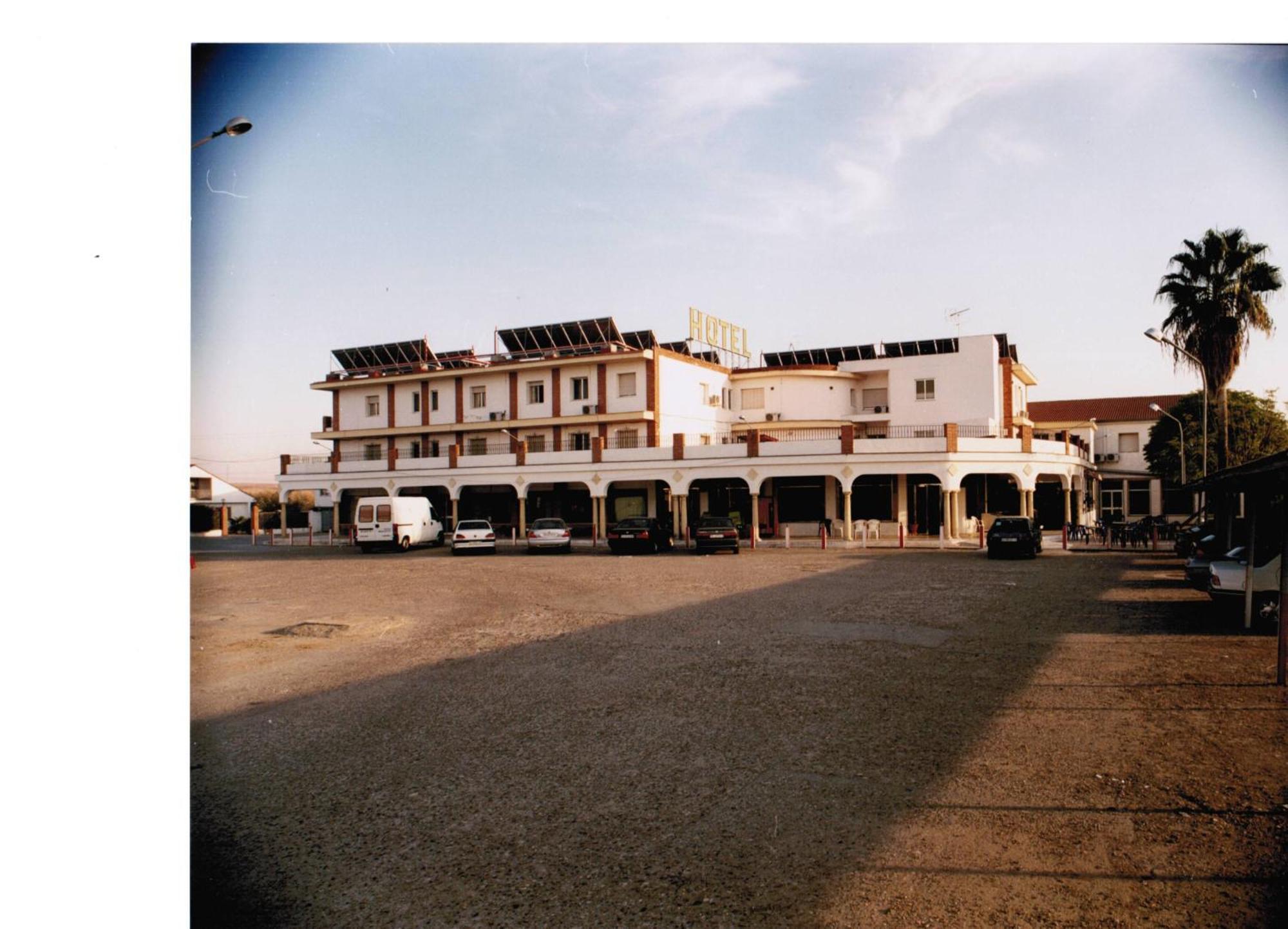 Hotel La Lancha Kordoba Bagian luar foto